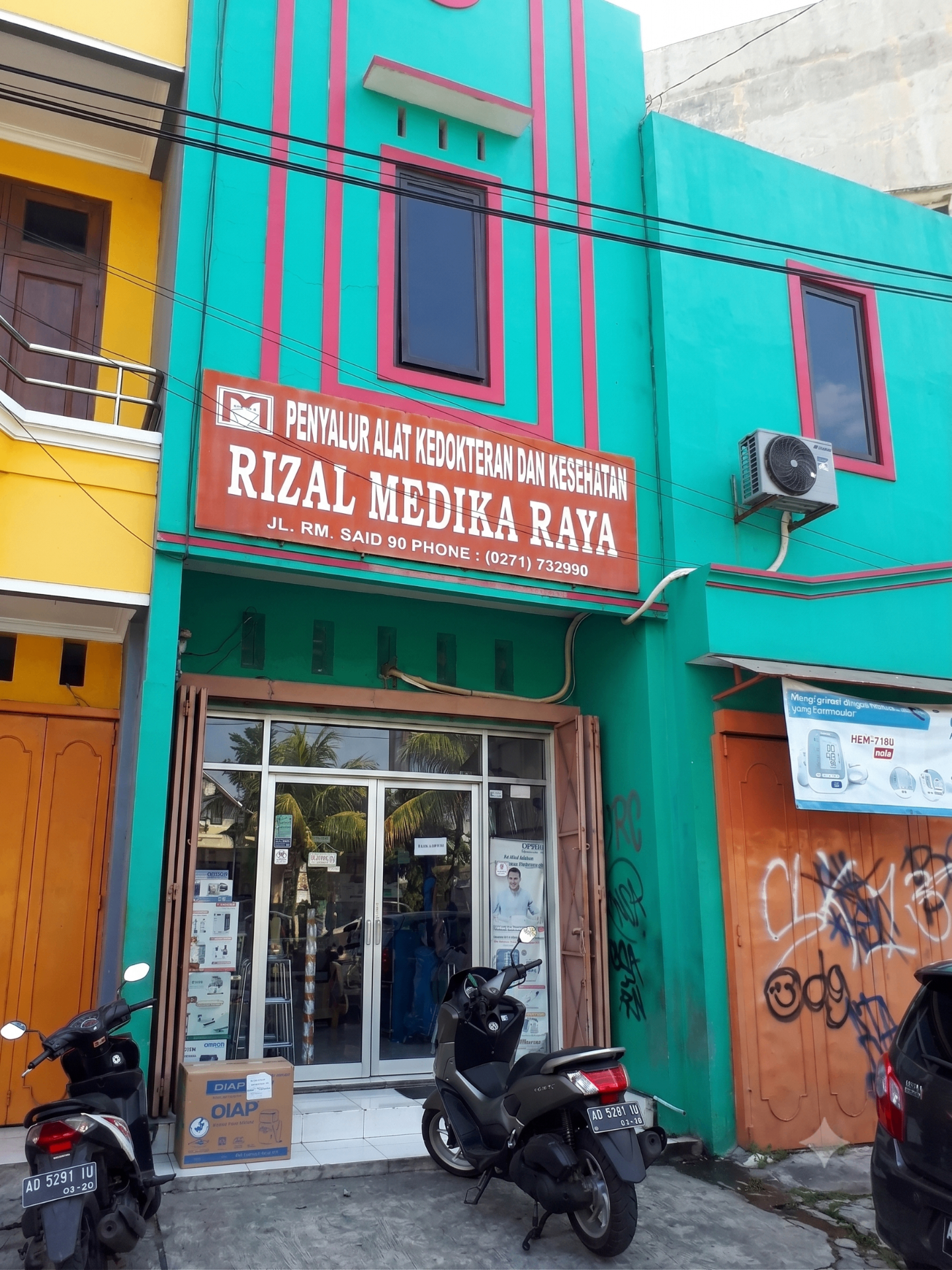 Tampak depan Rizal Medika Raya